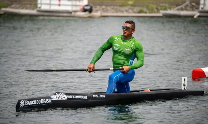Isaquias Queiroz garante ouro no Pan-Americano de canoagem de velocidade