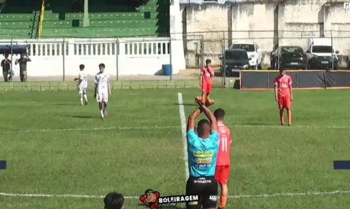 Árbitro vai à delegacia após sofrer racismo no futebol em jogo do Paulistão