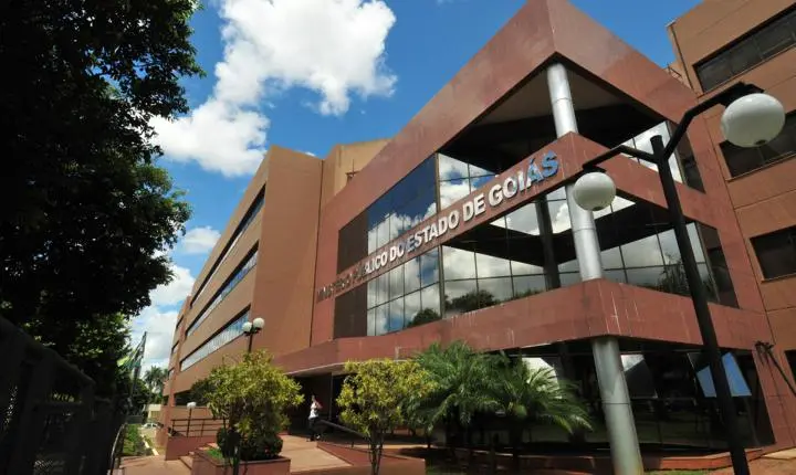 Justiça determina afastamento de professor condenado por pornografia infantil em Goianésia