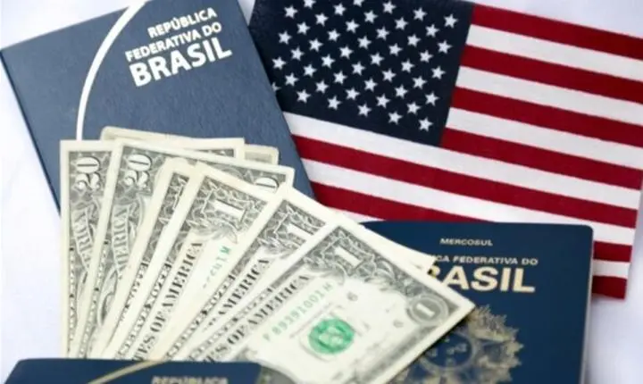 Justiça dos EUA avalia reversão de suspensão de vistos para imigrantes brasileiros