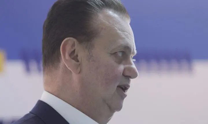 Gilberto kassab analisa ausências e erros no primeiro debate presidencial de 2026