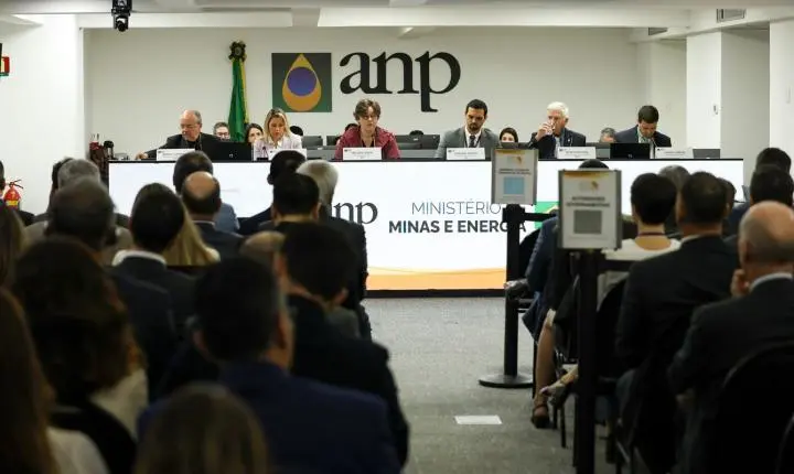Leilão da ANP movimenta bilhões com venda de blocos exploratórios