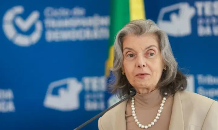 Livro comemora duas décadas de Cármen Lúcia no STF com Emicida e Alcione