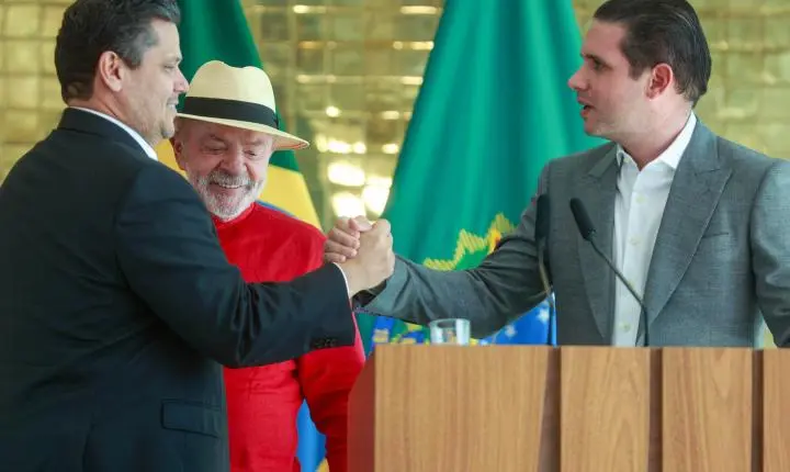 Lula reeleito enfrenta Congresso dividido e oposição forte