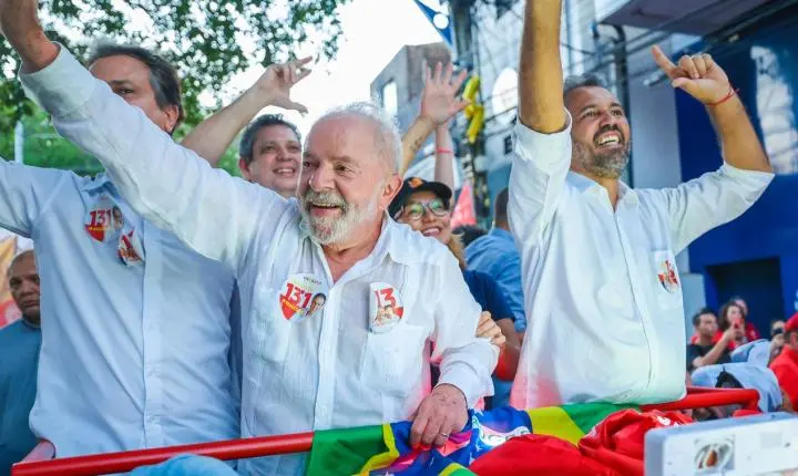 Lula marca presença em convenções partidárias no Ceará e Bahia