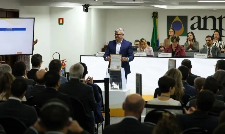 Maior leilão do pré-sal termina com sete blocos arrematados e ágio expressivo