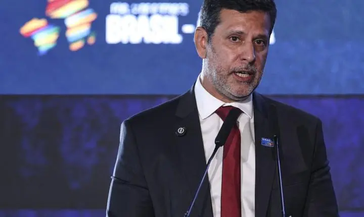 MEC atribui queda histórica do analfabetismo a políticas educacionais