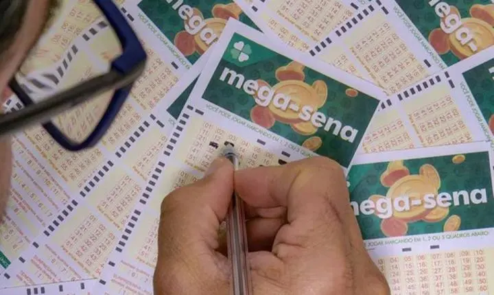 Mega-Sena paga prêmio de R$ 43,5 milhões neste domingo