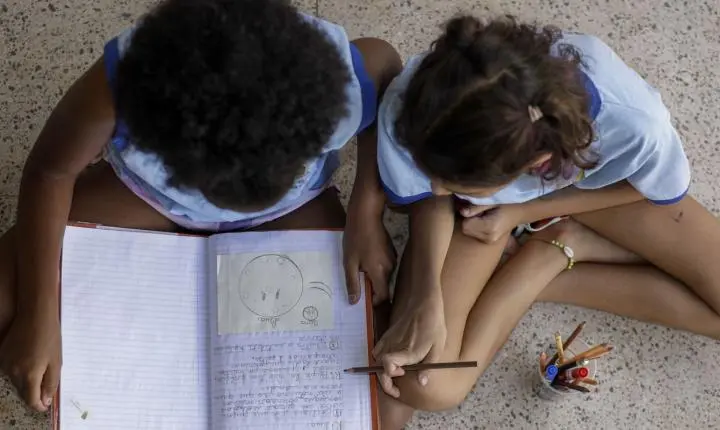 Estudo aponta que metade dos estudantes não identifica debates antirracistas nas escolas