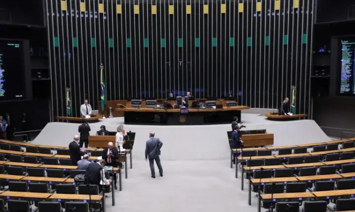 Minirreforma eleitoral autoriza programa de recuperação fiscal para legendas políticas