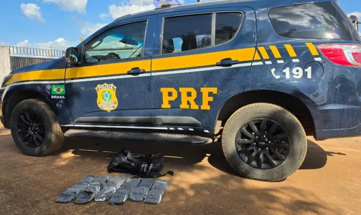 Mochila com 40 porções de haxixe é apreendida em ônibus na BR-040, em Luziânia
