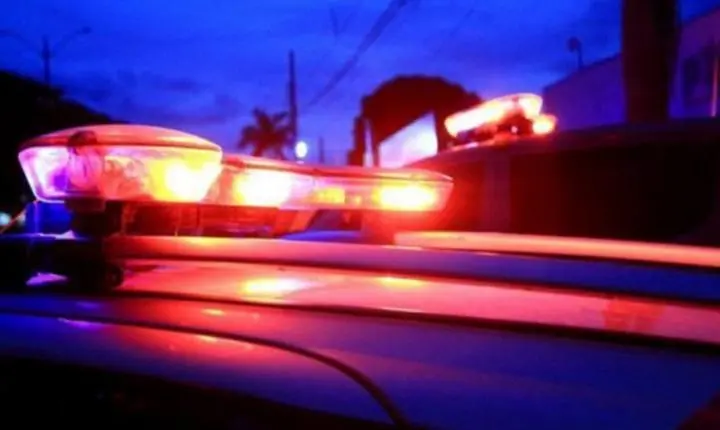 Motociclista morre após colisão com micro-ônibus em acidente no DF