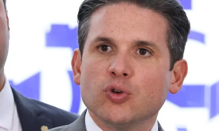 Câmara dos Deputados institui comissão para debater redução da jornada 6x1