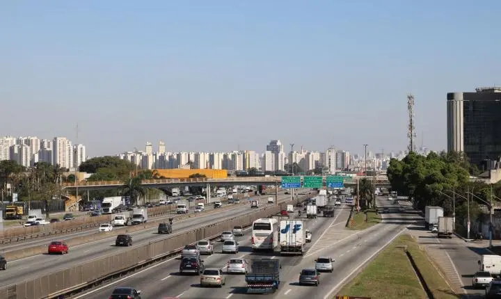 Ministério Público do Rio pede paralisação de obras na Via Dutra por risco de inundações