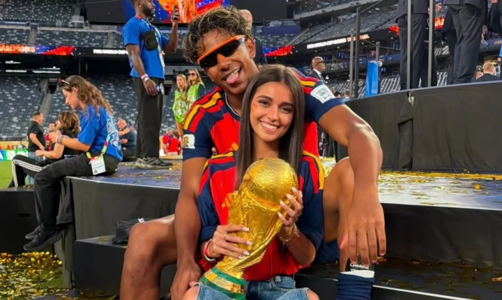 Inés García celebra título da Espanha na Copa do Mundo com declaração a Lamine Yamal
