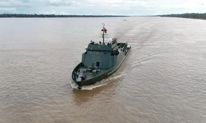Navio de guerra do Peru recebe aval da marinha para entrar no Brasil em breve