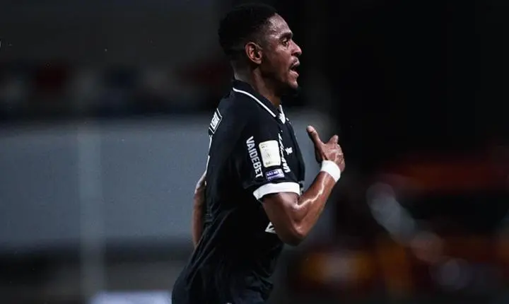 Remo derrota Vitória no Mangueirão e ganha posição na tabela do Brasileirão