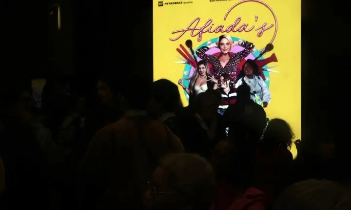 A nova série Afiadas estreia na TV Brasil explorando o universo feminino com humor