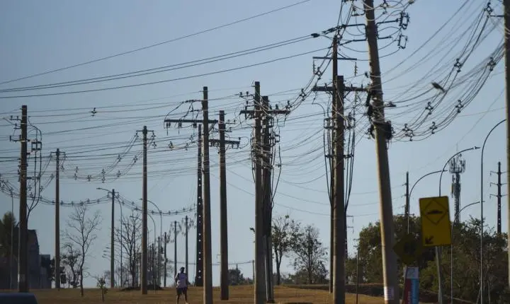Número de acidentes com rede elétrica cresce no Brasil em 2025, mas mortes caem
