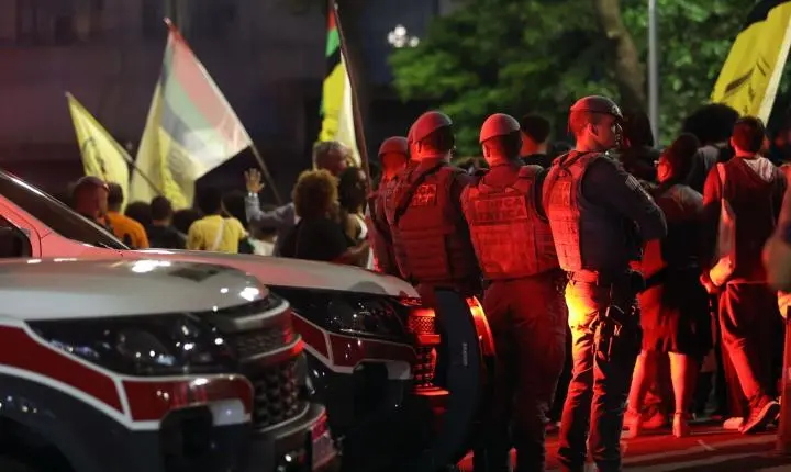 Relatório: mortes em ações policiais afetam desproporcionalmente pessoas negras