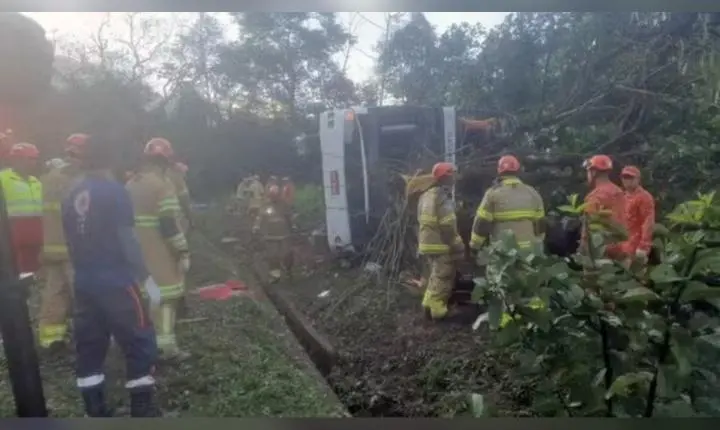 Trágico acidente na BR-040 deixa ao menos oito mortos em Petrópolis