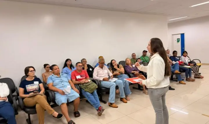 Ações de Outubro Rosa na Policlínica de Quirinópolis debatem saúde mental