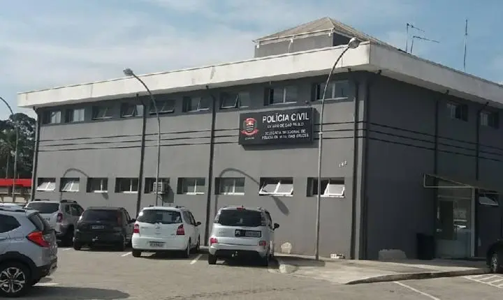 Palhaço atropela e mata funcionário de circo durante manobra de caminhão