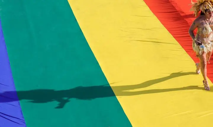 Parada brasília orgulho destaca campanha de voto e luta contra preconceito