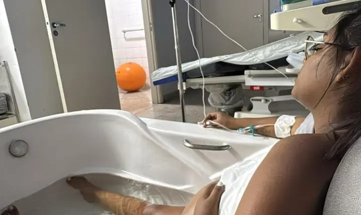 Experiência de parto na água marca atendimento na Maternidade Dona Iris