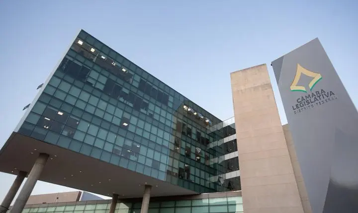 Patrimônio de deputados distritais do DF varia de zero a R$ 13 milhões