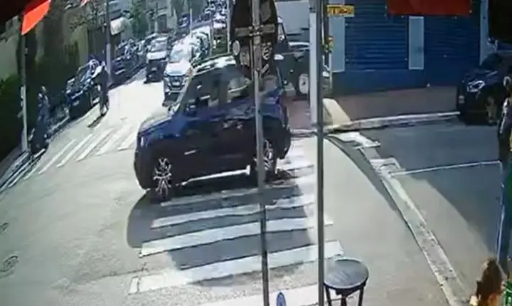Perseguição policial nos Jardins resulta em batida com motociclista ferido em São Paulo