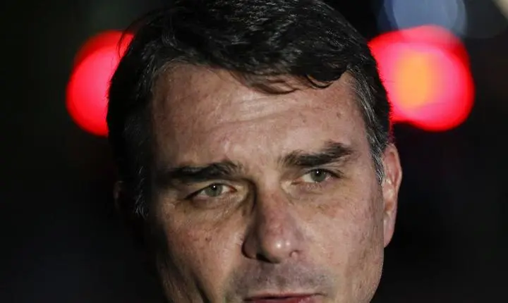 PF detalha cobranças de Flávio Bolsonaro para financiar o filme Dark Horse