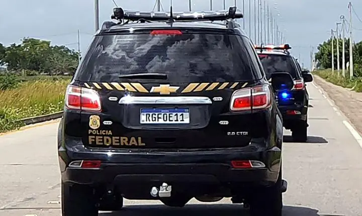 Polícia Federal atua contra tráfico internacional de drogas em dez cidades de Santa Catarina