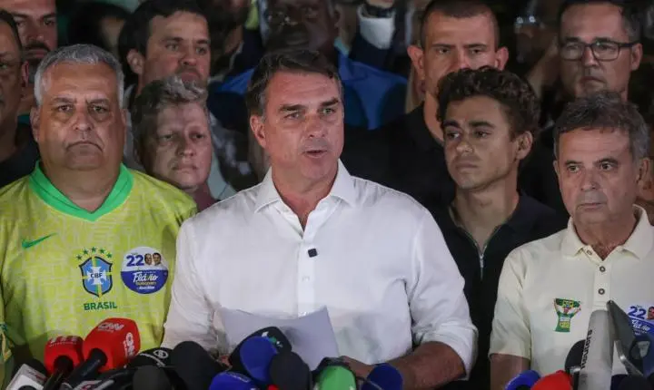 PF investiga a fuga de Flávio Bolsonaro e descumprimento de ordem do STF