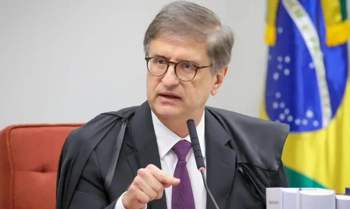 PGR afasta acusação de abuso de autoridade contra André Mendonça no STF