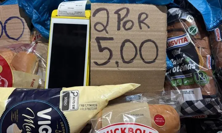 Polícia apreende carga roubada com alimentos vencidos que seriam vendidos no Rio