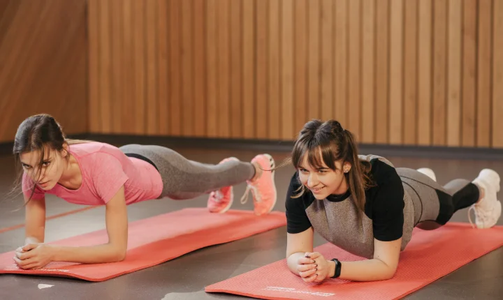 Prancha: como fazer o exercicio corretamente e o tempo ideal na posicao