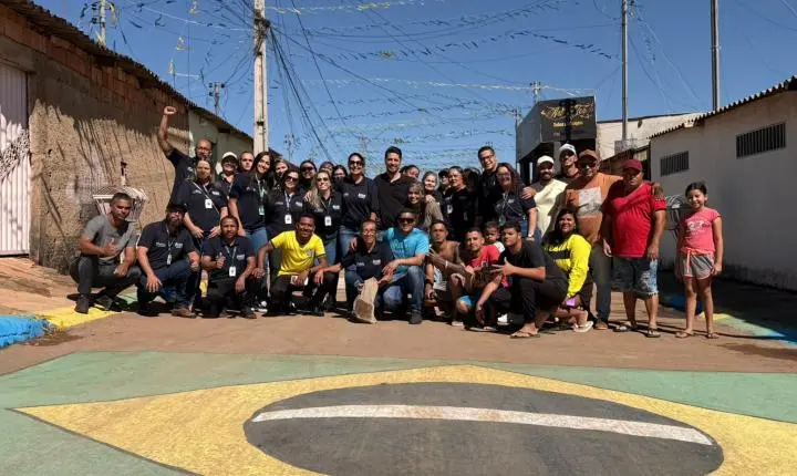 Prefeitura e Saneago levam saneamento e benefícios sociais à Vila Guaíra