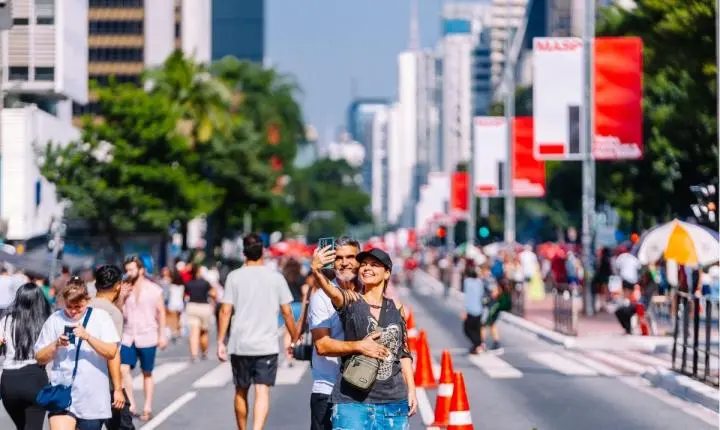 Prefeitura de São Paulo proíbe amplificadores na Avenida Paulista e revolta artistas