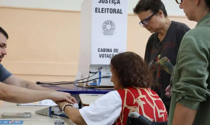 Primeiro turno das eleições registra alta de 43% em eleitores idosos