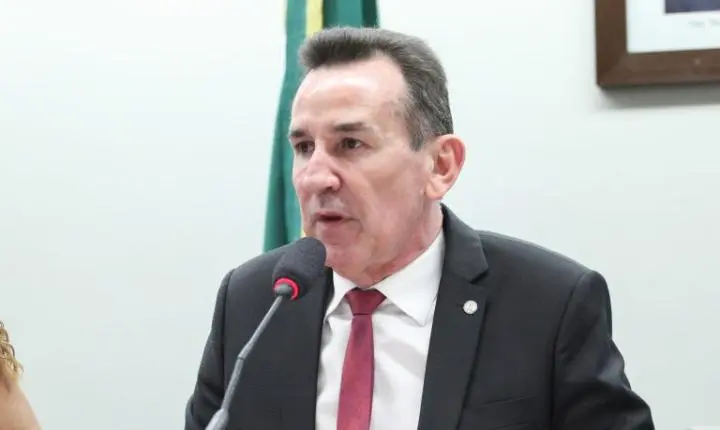 Proposta institui crédito rural com juros reduzidos para apicultores familiares