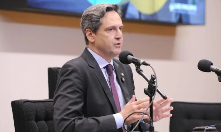 Projeto de lei na Câmara estabelece novas regras para a fiscalização de PEPs