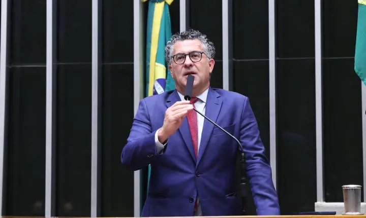 Projeto exige campanha sobre pedágio em rodovia federal