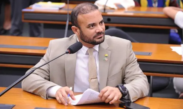 Projeto de lei padroniza termos sobre saúde da mulher em órgãos federais