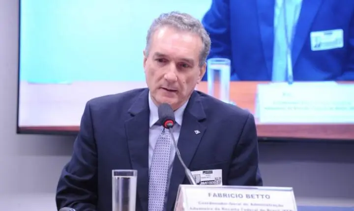 Receita Federal aprimora Remessa Conforme para combater produtos irregulares e pirataria