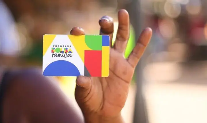 Bolsa Família tem reajuste de 15,04% após corte de gastos na Previdência