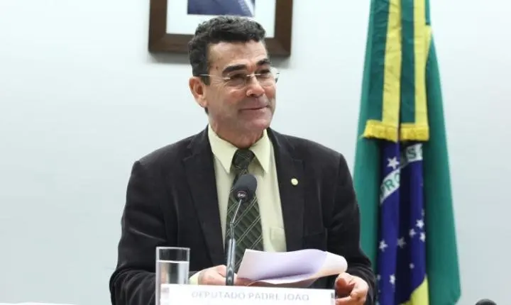 Movimentos populares defendem autogestão habitacional em audiência na Câmara