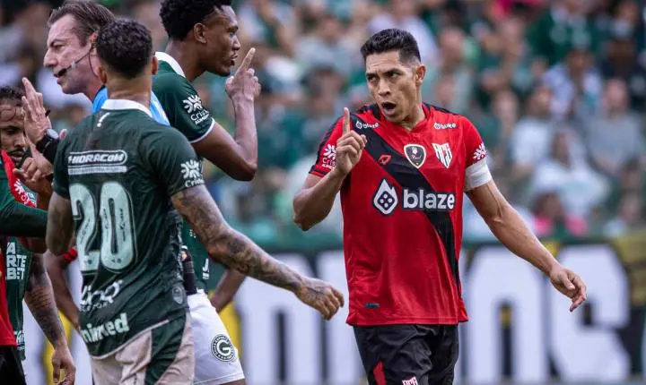 Clima tenso no Goiás e revolta da torcida antes do clássico com o Atlético-GO