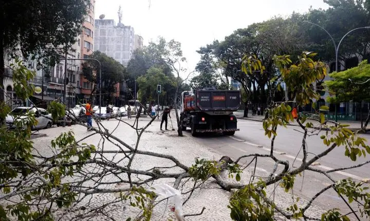 Previsão de ventos fortes no Rio coloca a cidade em estágio 2 de alerta