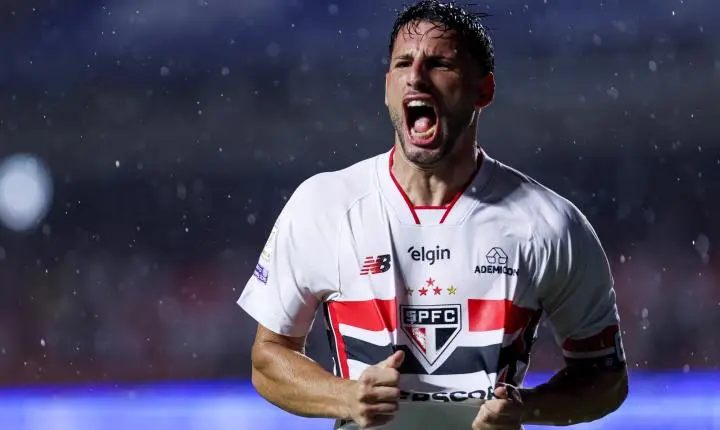 São Paulo aposta no histórico contra o Vasco para superar fase difícil